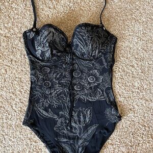 Shan swimsuit size 10
